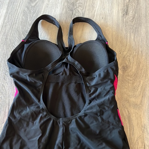 🏁 Roots one piece bathing suit size 6 - Picture 9 of 11